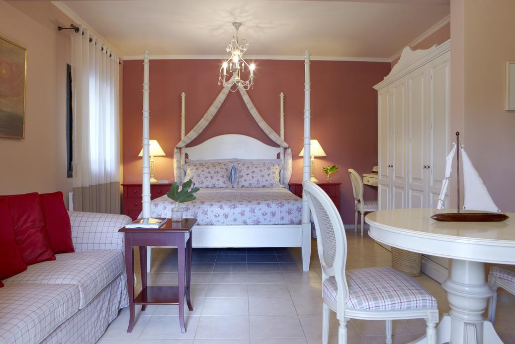 Avra Private Suites Ласси Экстерьер фото