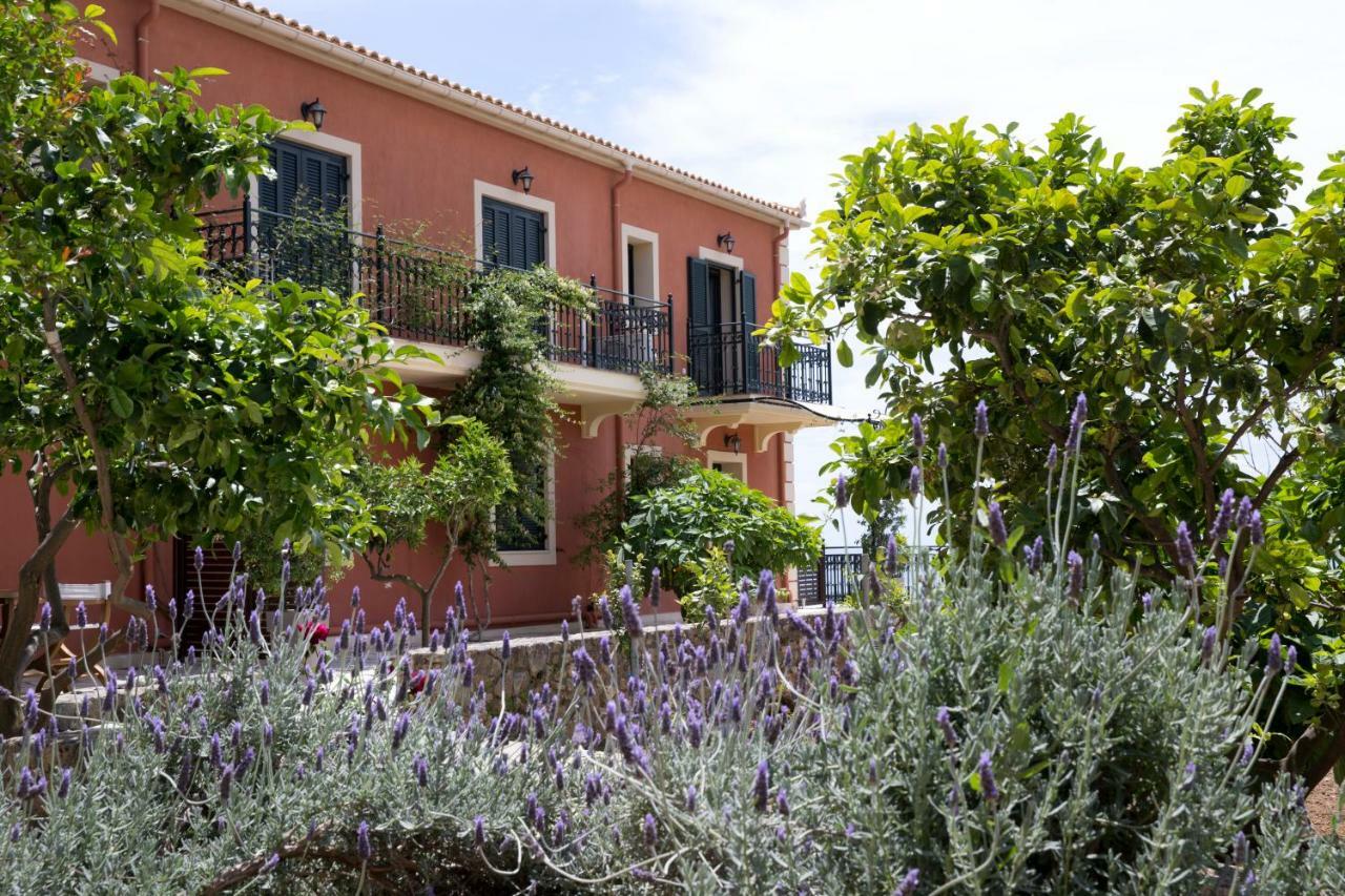 Avra Private Suites Ласси Экстерьер фото