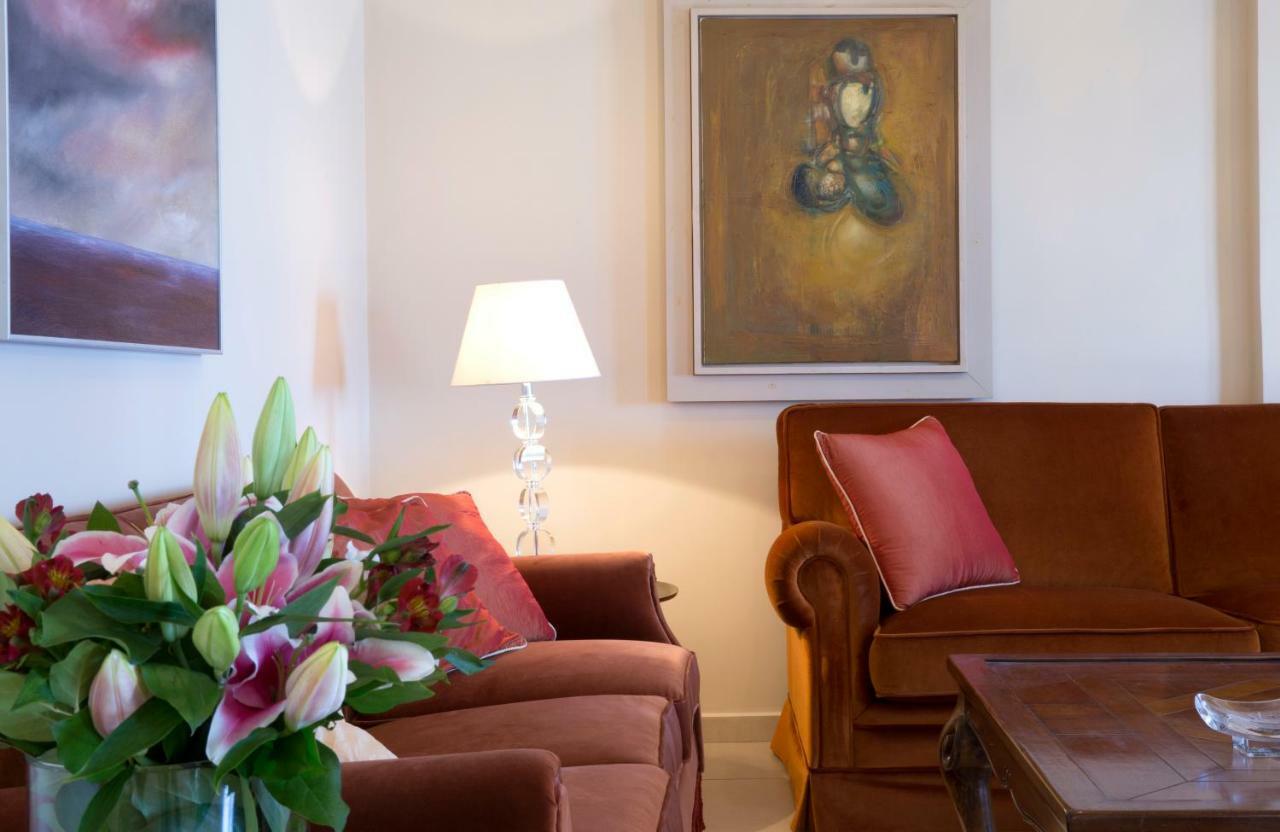 Avra Private Suites Ласси Экстерьер фото