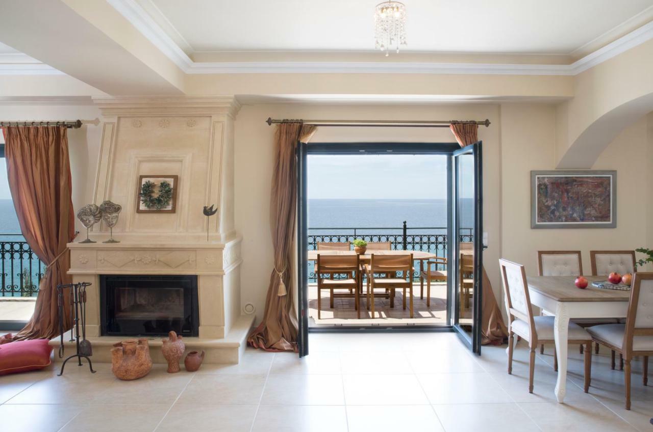 Avra Private Suites Ласси Экстерьер фото