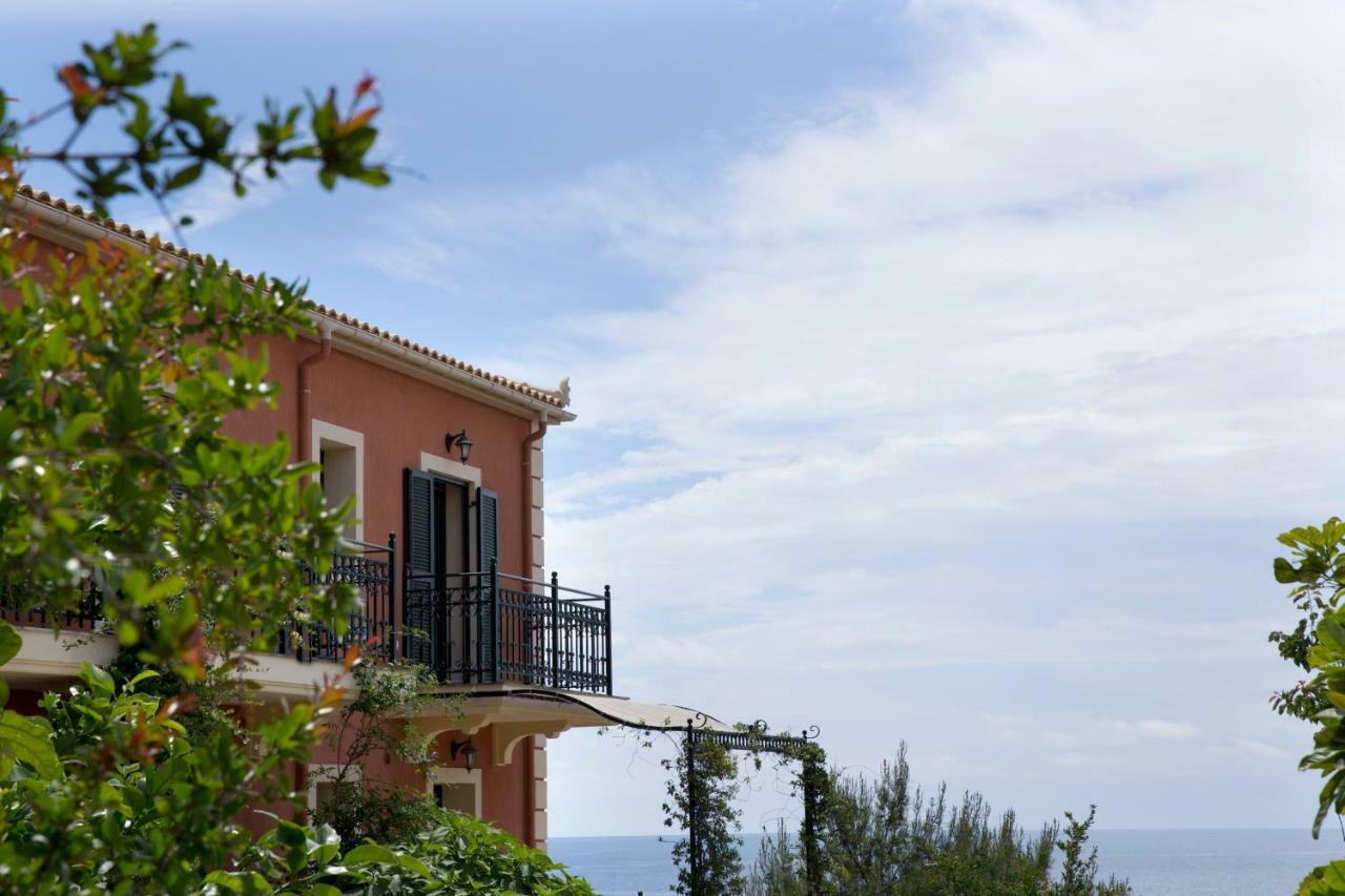 Avra Private Suites Ласси Экстерьер фото