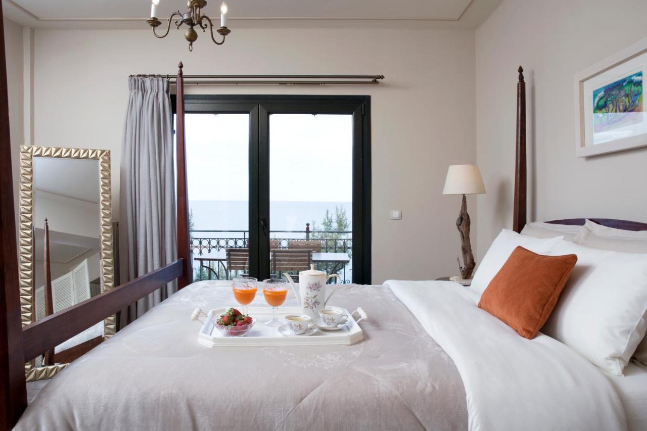 Avra Private Suites Ласси Экстерьер фото
